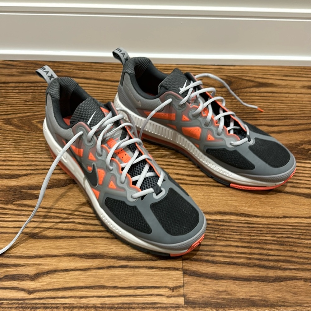 Nike airmax sneakers